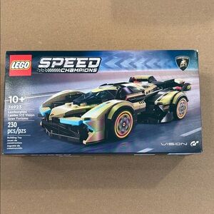 LEGO Speed Champions Gold and Black Lamborghini Race Car Set